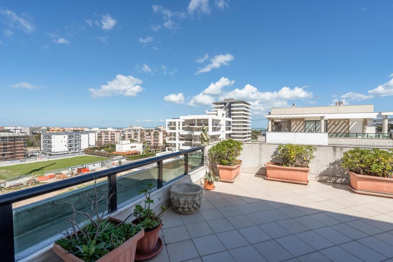 Grazia Attic Apartment With Terrace Trani Εξωτερικό φωτογραφία
