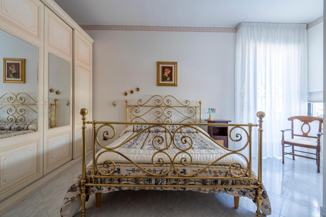Grazia Attic Apartment With Terrace Trani Εξωτερικό φωτογραφία