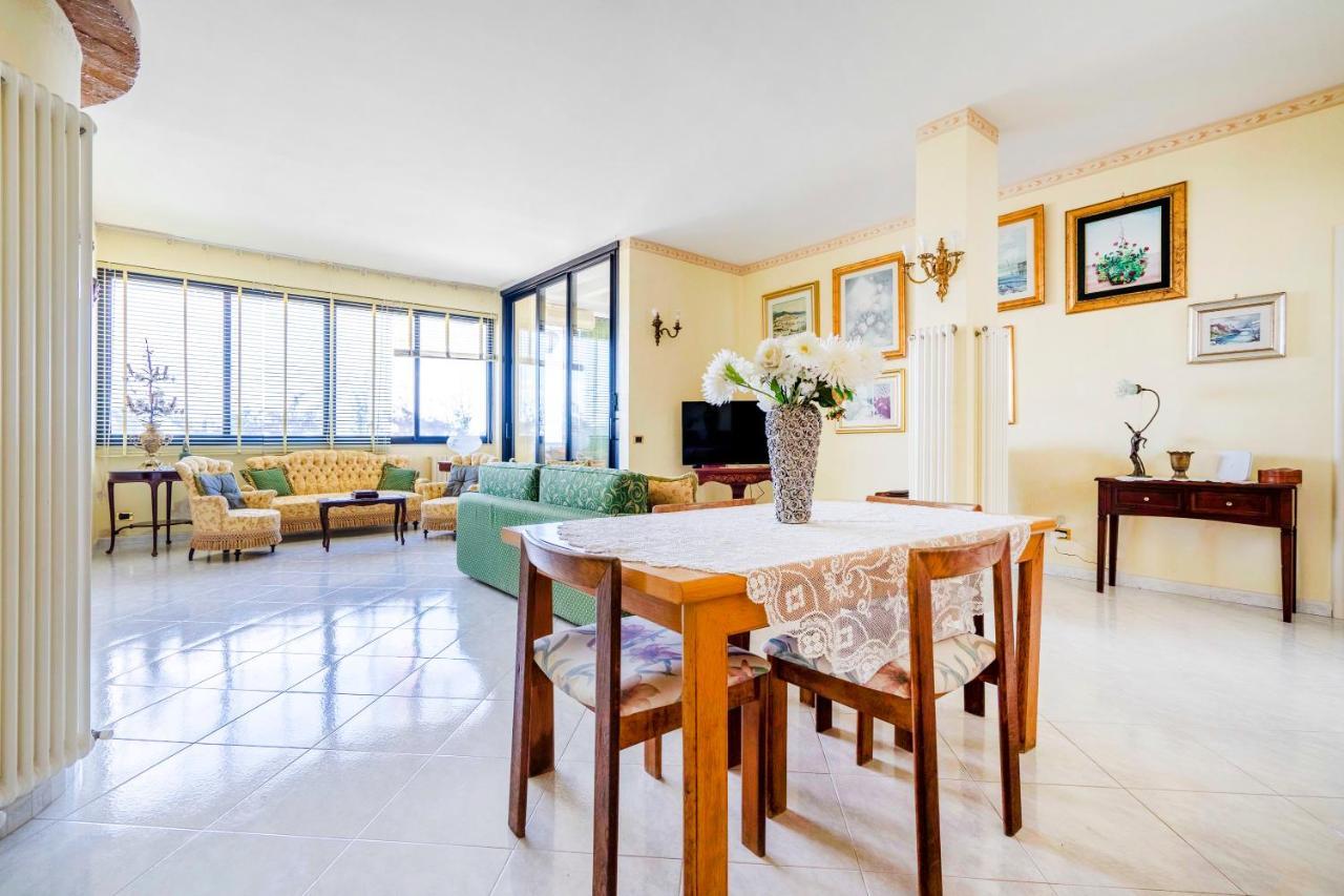 Grazia Attic Apartment With Terrace Trani Εξωτερικό φωτογραφία